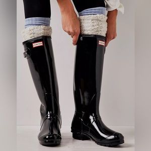 Hunter Wellies Original Tall Gloss Rainboots size 8 in black